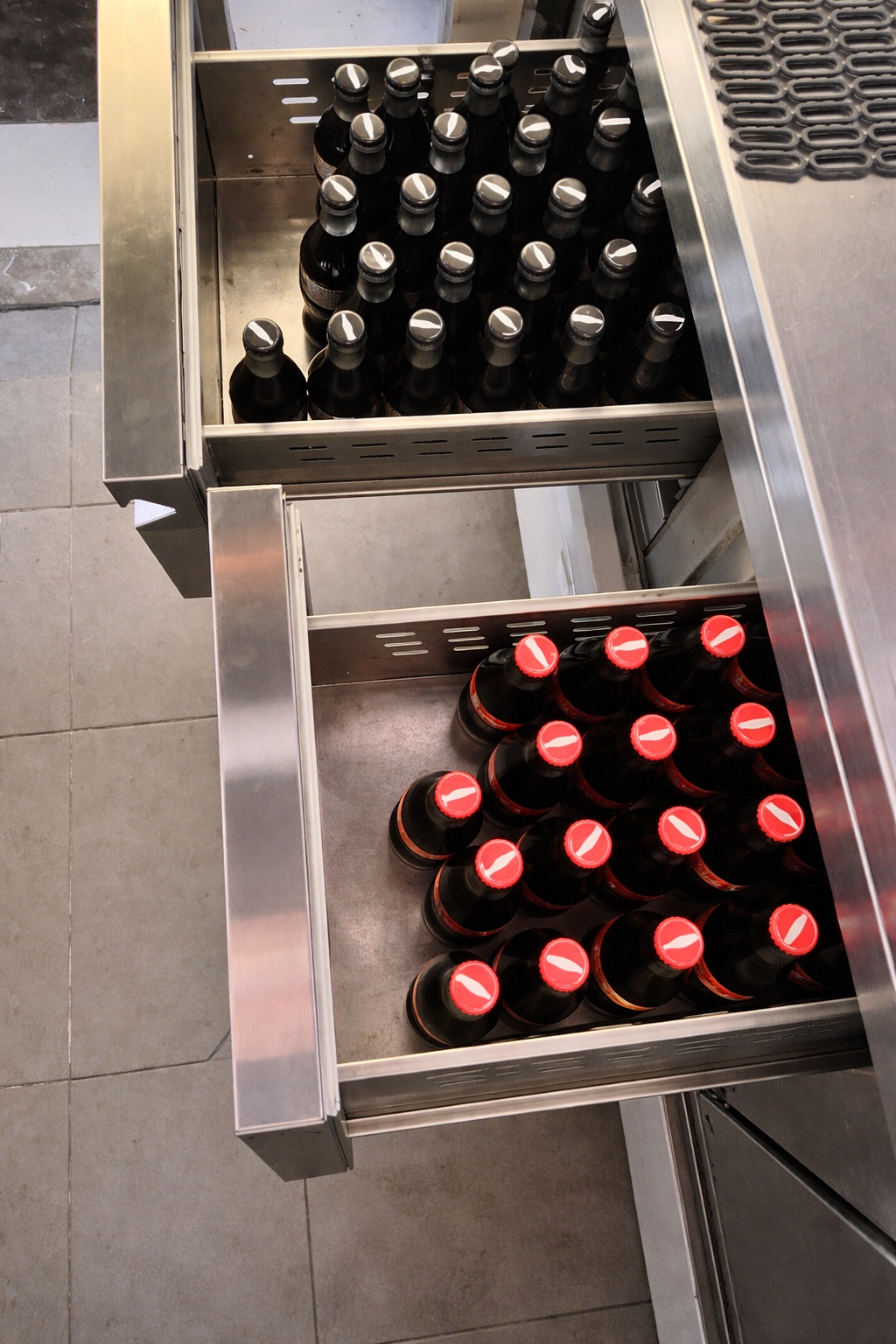 Bar FIFO system